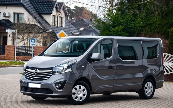 Opel Vivaro cena 66990 przebieg: 236000, rok produkcji 2018 z Korfantów małe 781